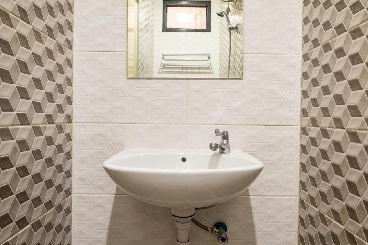 Oyo Life 2673 Rosewood Residence Karawang Exterior foto