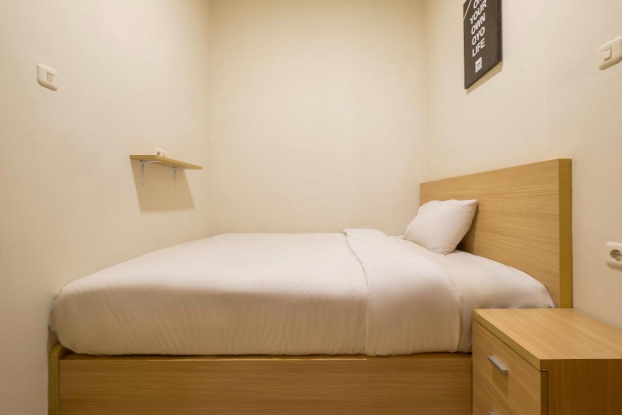 Oyo Life 2673 Rosewood Residence Karawang Exterior foto